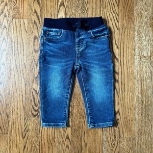 Gap Baby // 1 pair 6-12 month Denim jeans with elastic waistband